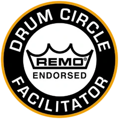 Sello REMO Endorsed: Drum Circle Facilitator, facilitador de círculos de tambores avalado por REMO.